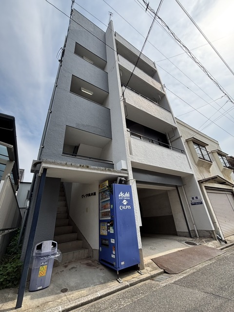 ヴィラ呉本通の外観