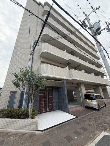 ウエストアヴェニューの外観