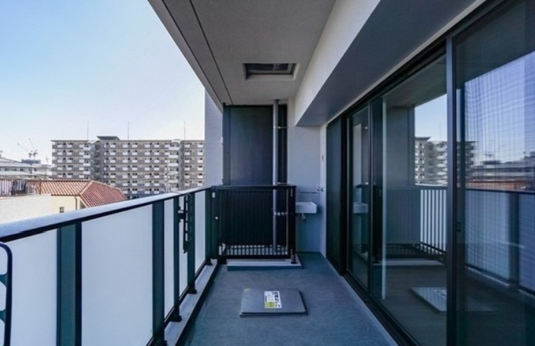 荒川区町屋８丁目の賃貸マンションのバルコニー
