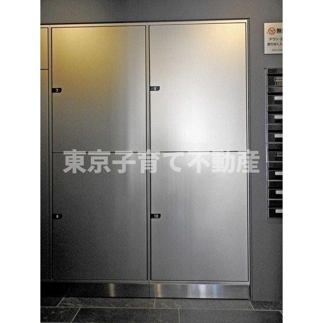 シティハウス文京茗荷谷の玄関