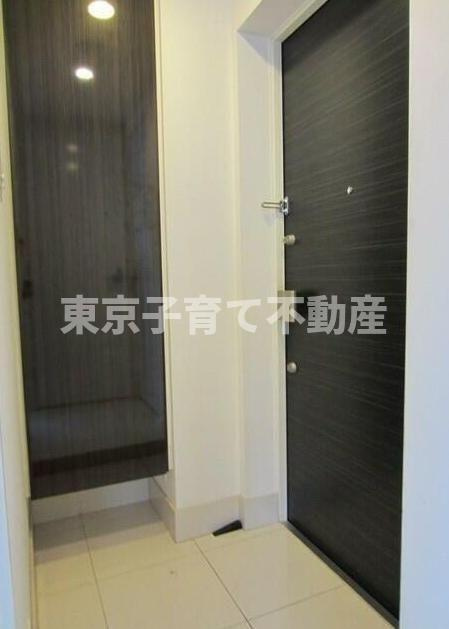シティハウス文京茗荷谷の玄関