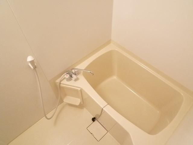 コンフォートさがのの浴室