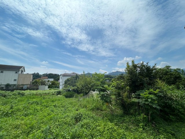 あきる野市舘谷￤高台の広々163坪超！建築条件なしの売土地♪