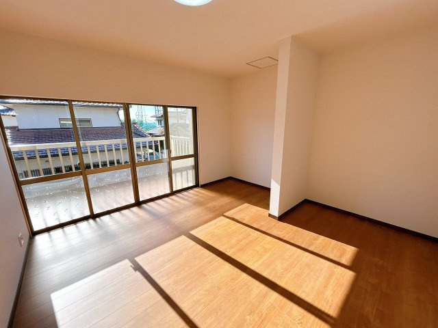 仲介手数料不要　カチタス北区弓削1丁目　武蔵塚駅徒歩7分4LDK【弓削小・武蔵中】の洋室|2階洋室8帖：和室から洋室に変更、押入れを一体化