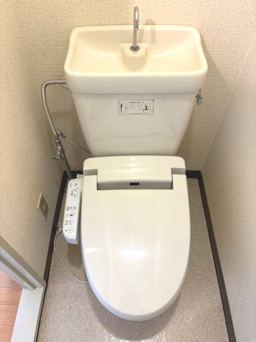 シャンポール新川のトイレ|温水洗浄便座