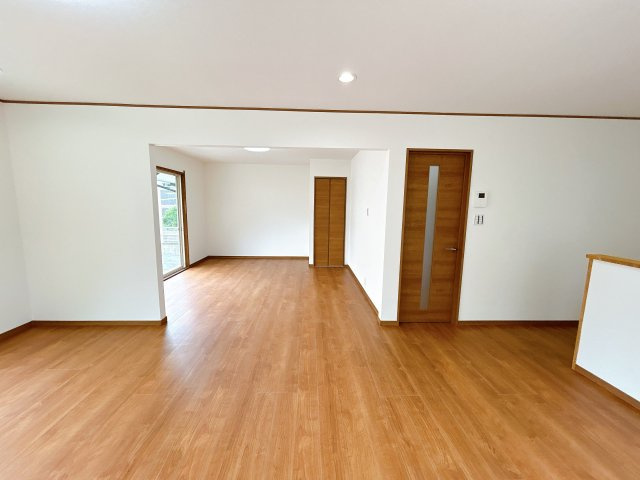 仲介手数料不要　カチタス北区梶尾町　戸建て【北部東小・北部中】の居間・リビング|LDK