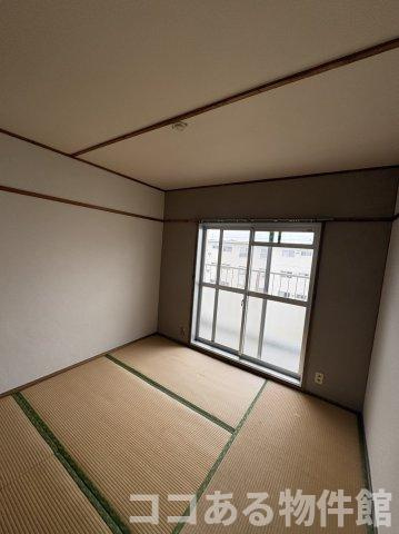 神陵台東住宅48号棟の和室