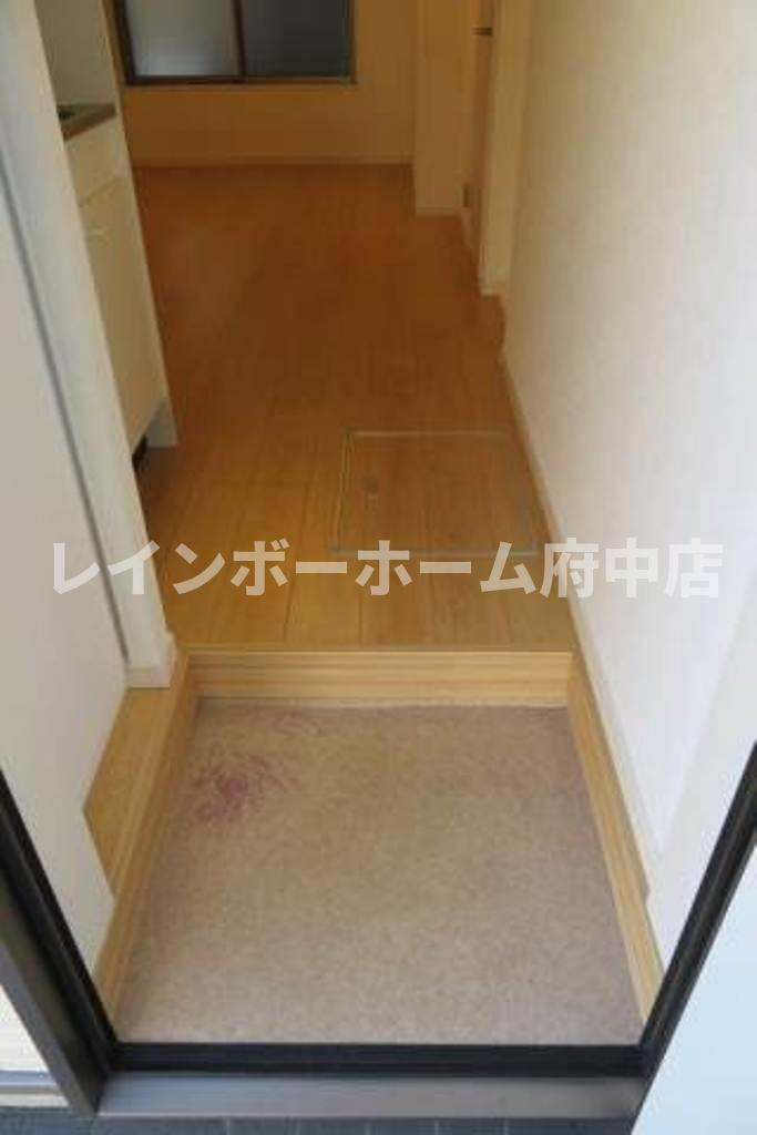 ソレイユ西国分寺の玄関