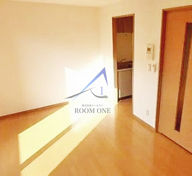 メゾン　エスポワールの居間・リビング|洋室のお部屋です。