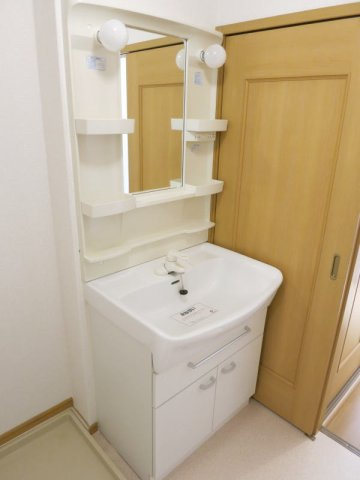 カーサ・フィルの洗面所|広い洗面スペース