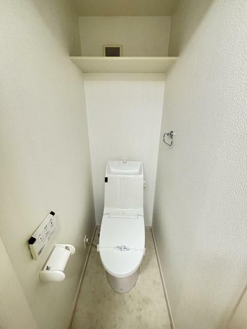 リーヴェルポート横浜和田町のトイレ