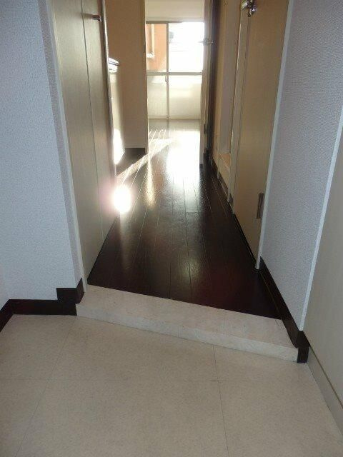 フェニックス新横濱イクシールの玄関