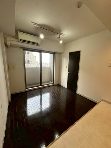 アーバイル三軒茶屋の洋室