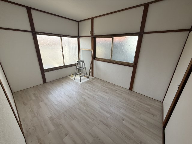 大和高田市出戸建の洋室