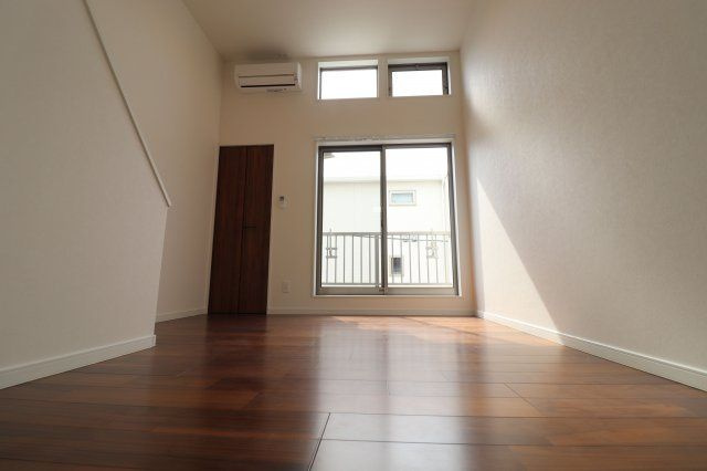 福岡市南区横手２丁目のアパートの居間・リビング