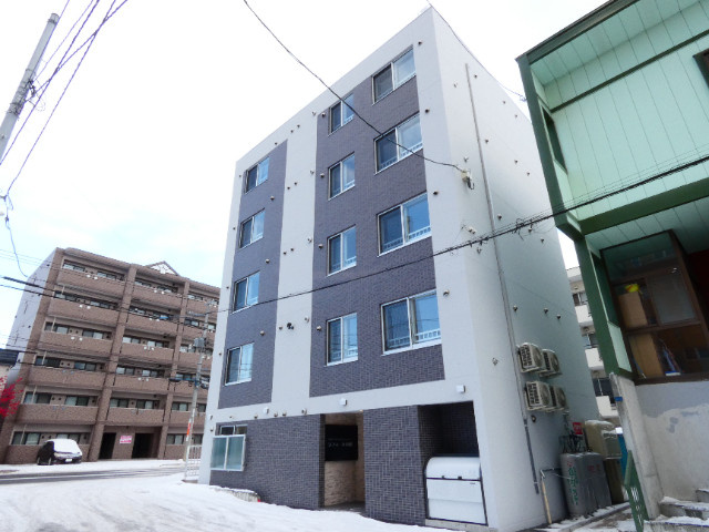 ラフィーネ栄町