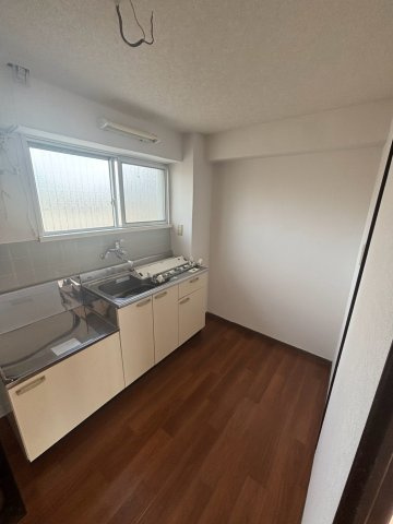 広島県広島市安佐南区　一棟マンションのキッチン