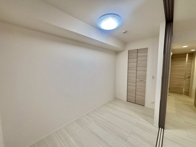 D-PLACE町坪の洋室