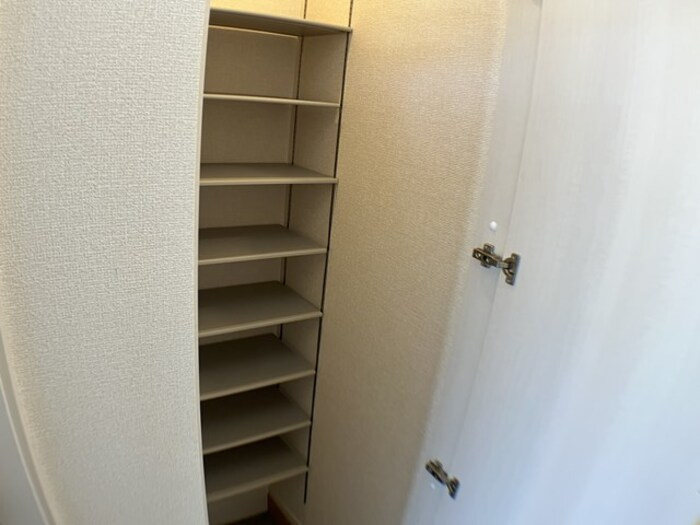 フォンターナ　泉の収納