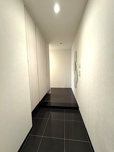 大阪ひびきの街　ザ・サンクタスタワーの玄関