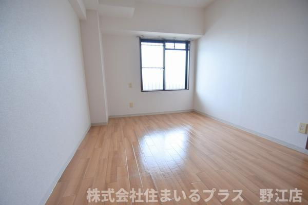 リッツプラザ城東の洋室