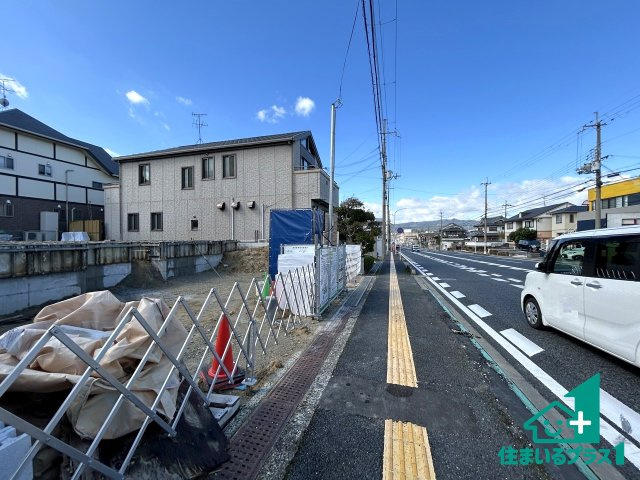 ●31(土)1(日)3(祝)現地説明会！北葛城郡河合町中山台　第01期　新築一戸建ての前面道路含む現地写真|周辺は閑静な住宅街です。前面道路もしっかりと有りますので車の出し入れも安心ですよ！