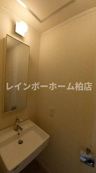 特典：仲介手数料が無料です!!の洗面所