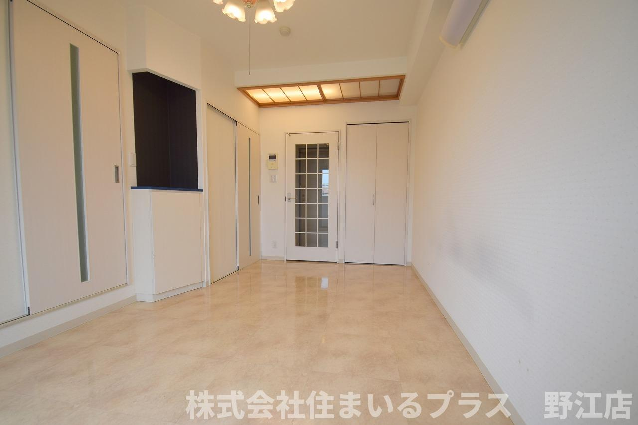 アクティコートクリスタル京橋の居間・リビング