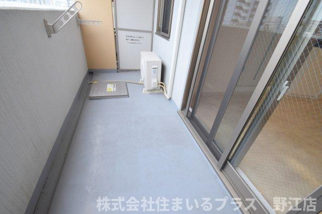 アクティコートクリスタル京橋のバルコニー