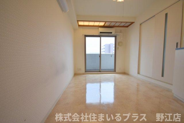 アクティコートクリスタル京橋の居間・リビング