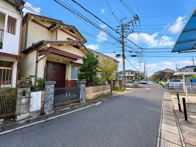 槙島町薗場の前面道路含む現地写真