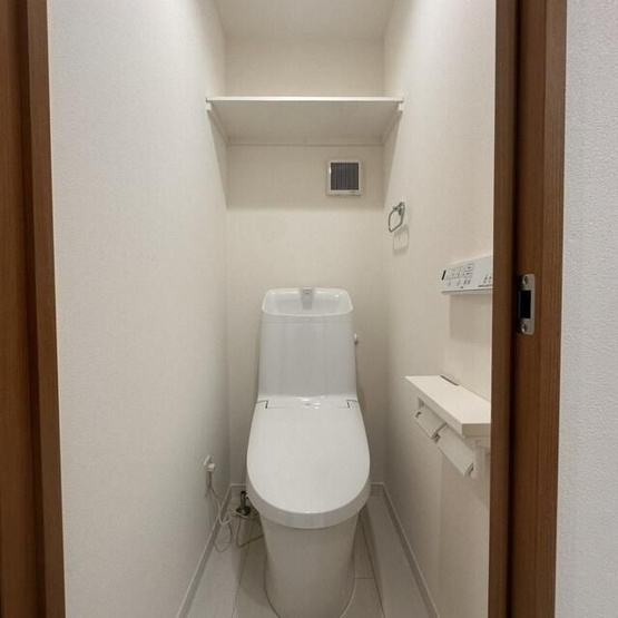 【トイレ】 | フィオーレ赤羽 | 清潔感のあるトイレです