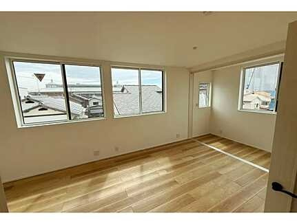 広島市佐伯区楽々園6丁目　新築一戸建ての洋室