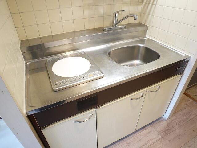 横浜市西区楠町の賃貸マンションのキッチン