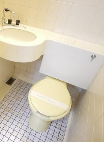 横浜市西区楠町の賃貸マンションのトイレ