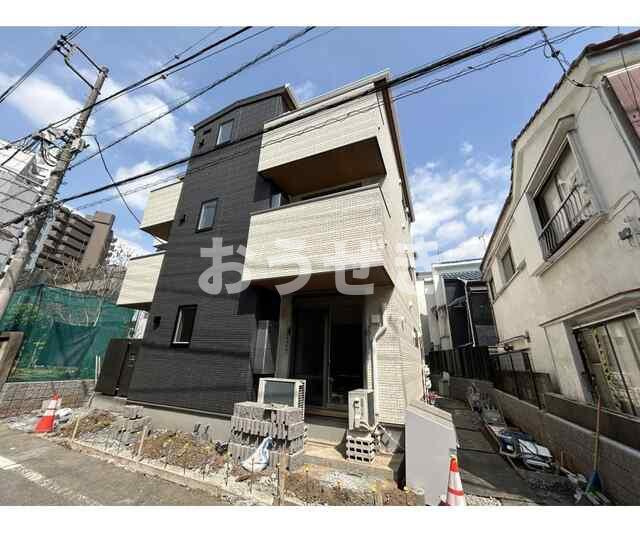 エンブレムコートの外観