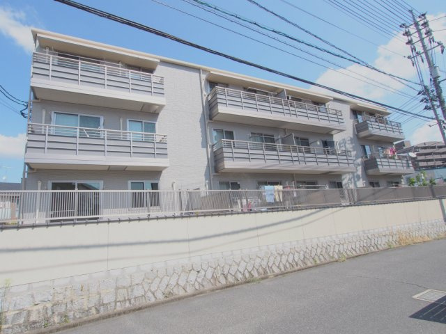 コンチェルト安東の外観