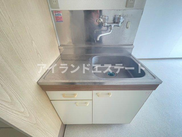 緑が丘グリーンヒルビル　事務所相談　ペット相談　最上階のキッチン