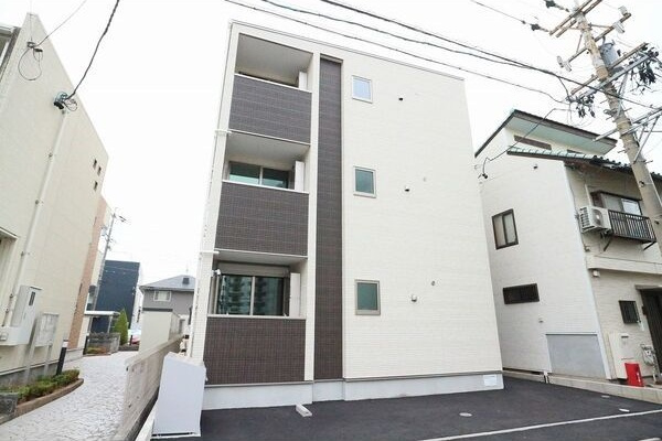 REGALEST SKY 志賀本通