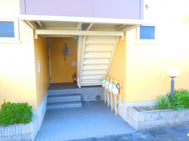 ルミエール安満のエントランス