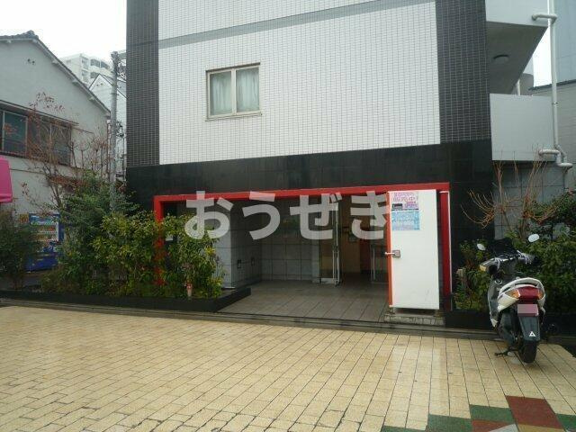 フィオリーシェ東浅草のエントランス