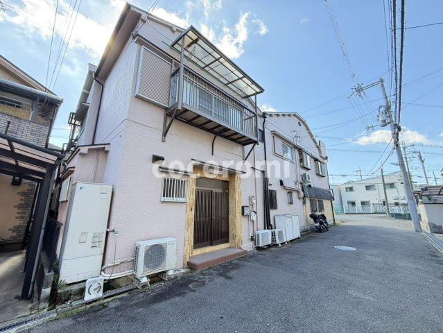 石津南町テラスのエントランス