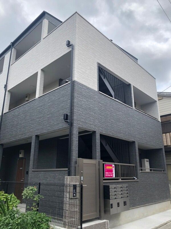 アンビシオン新田の外観