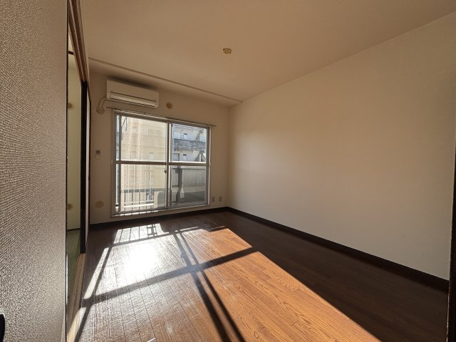 きれいな洋室です