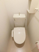 ゆったりとした空間のトイレです