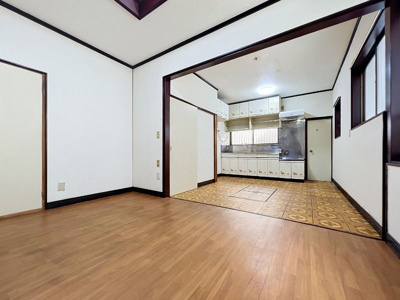 【居間・リビング】 | 栄町１丁目貸家