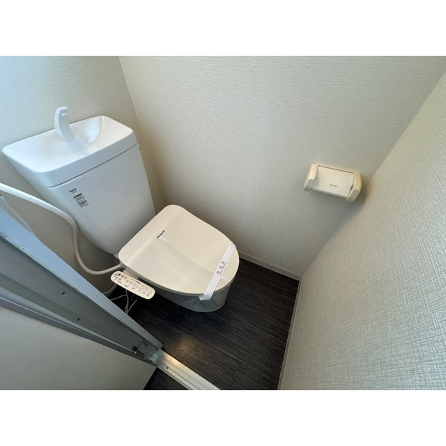 コンパクトで使いやすいトイレです