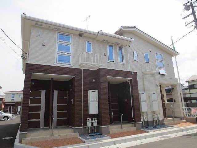 落ち着いた雰囲気の外観です