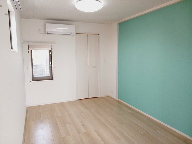 内装は落ち着いています