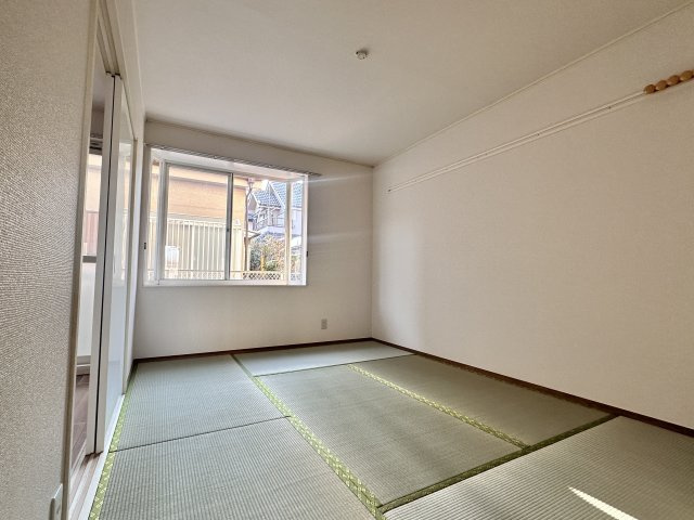 フローリングだけでなく、和室もあります
